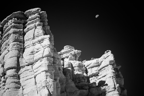 Moon Over Plaza Blanca